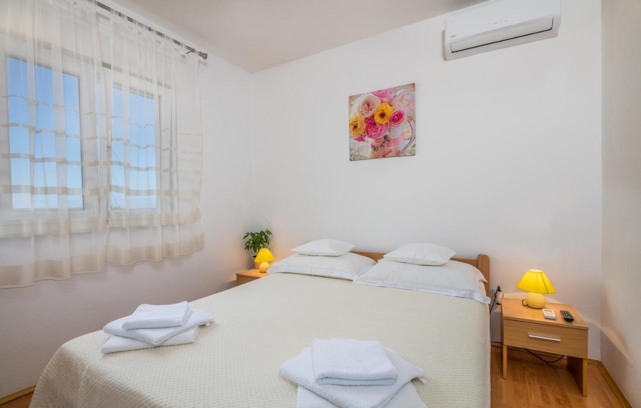 Rooms Valentino Vrh  Exterior foto