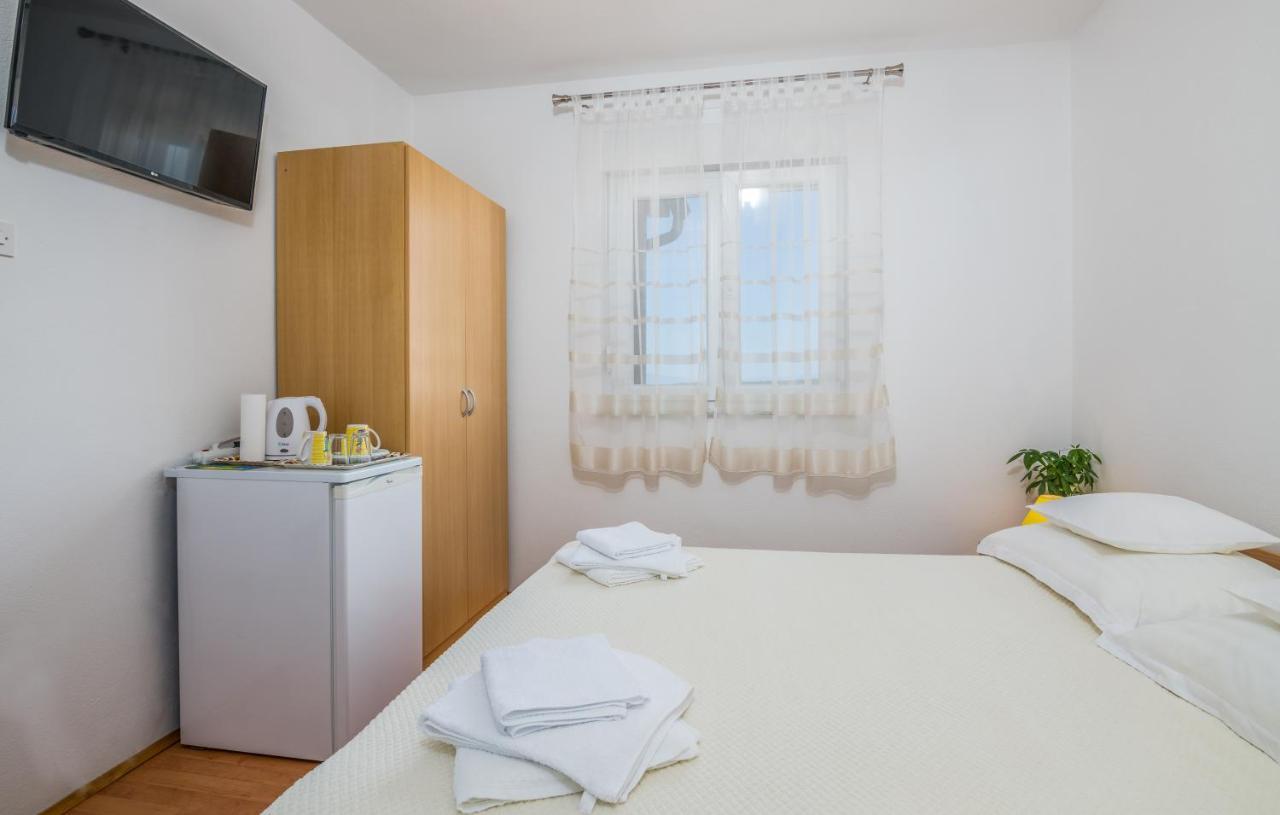 Rooms Valentino Vrh  Exterior foto