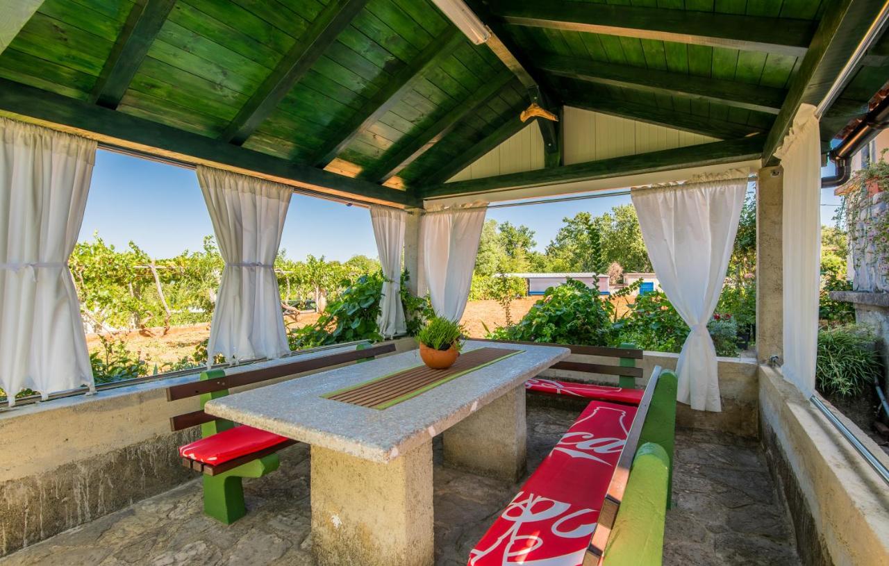 Rooms Valentino Vrh  Exterior foto