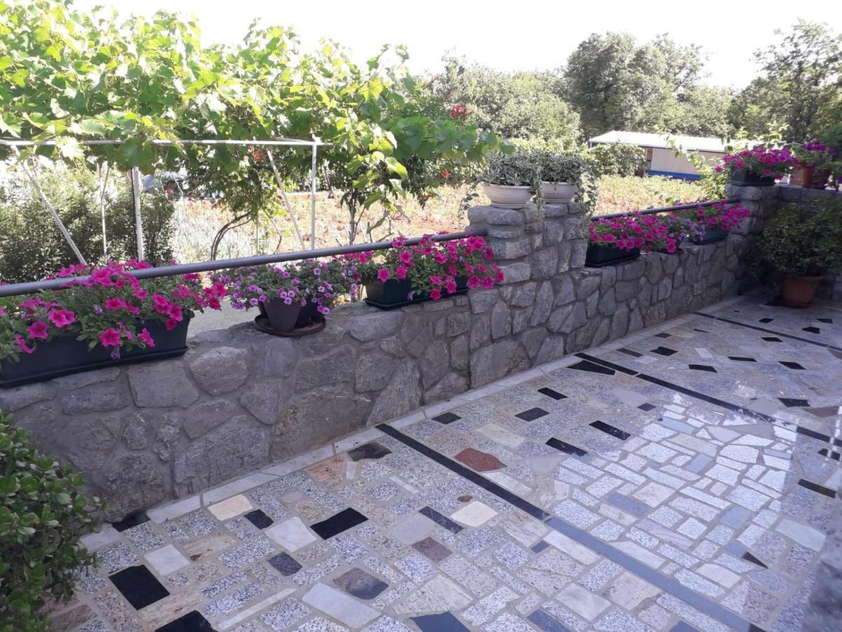 Rooms Valentino Vrh  Exterior foto